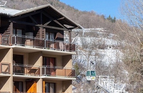 Briancon Apartment | Renovated and Comfortable Apartment · Ski-in/Ski-out · Free Wifi & Cabin