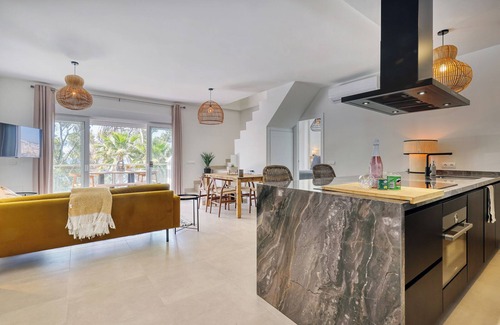 New Golden Mile Apartment | Renovated apartment Amaryllis - with balcony and sea view