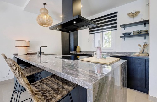 New Golden Mile Apartment | Renovated apartment Amaryllis - with balcony and sea view