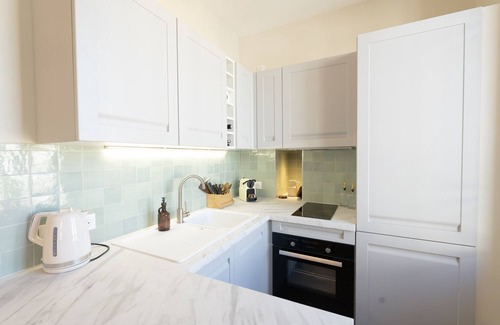 Juan-les-Pins Apartment | Renovated apartment near the beach