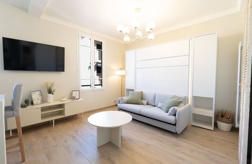 Juan-les-Pins Apartment | Renovated apartment near the beach