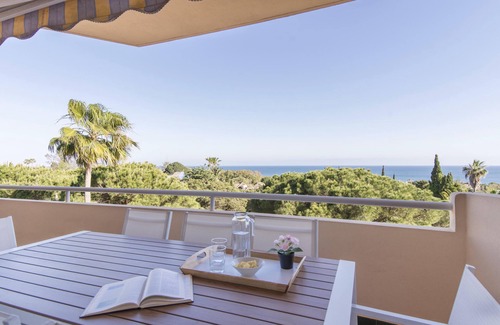 Urbanizacion Pinos Verdes Apartment | Renovated apartment with sea views close to the beach, restaurants and shops