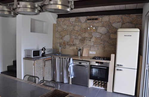 Lunghignano House | RENOVATED BERGERIE CLIMATISEE PANORAMIC VIEW POOL HEATED BEACHES A 12MN