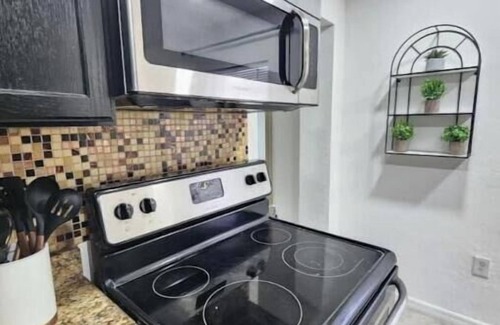 Northwest Orlando House | Renovated College Park 3/2 Sleeps10 close to WP