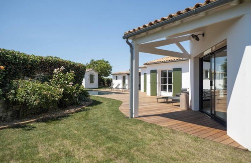 Sainte-Marie-de-Re House | Renovated family house with heated pool in a quiet area