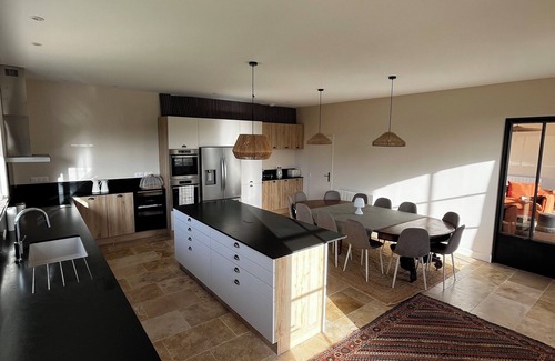 Pertuis House | Renovated farmhouse in the South Luberon countryside - 14 pers