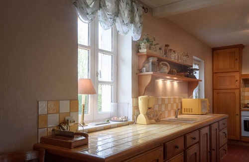 Franchesse Cottage | Renovated house in Franchesse with large garden, pets allowed