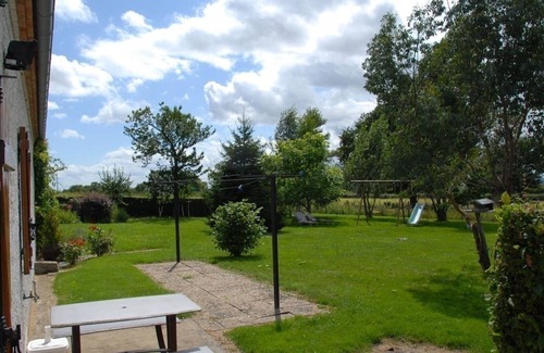 Franchesse Cottage | Renovated house in Franchesse with large garden, pets allowed