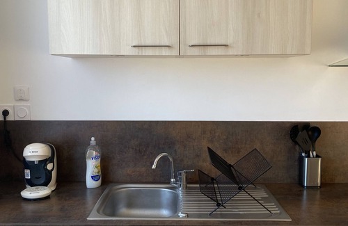 Berven House | Renovated house with sea views, 100m from the GR34!