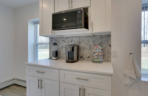 Mohegan Lake Apartment | Renovated Hudson Valley Apartment w/ Fire Pit!