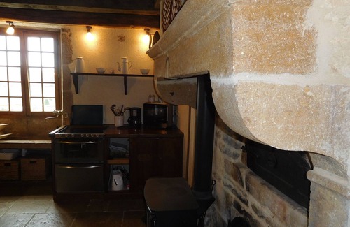 Cohons Cottage | Renovated Independent Cottage with Forest Walks and Valley Views
