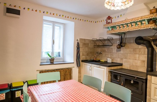 Koper Villa | Renovated Istrian house in the woods