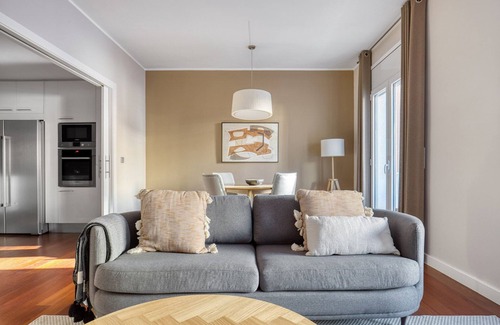 Les Corts Apartment | Renovated Les Corts 2BR w/Balcony, by Blueground