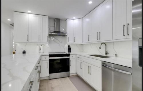 Lochmoor Waterway Estates House | Renovated Modern Home with Big Pool & Ocean Access