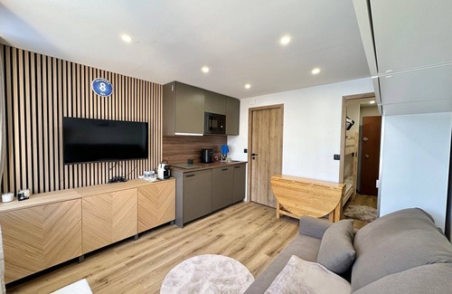 Les Claux Apartment | Renovated Mountain Studio Near Slopes - Pets Welcome