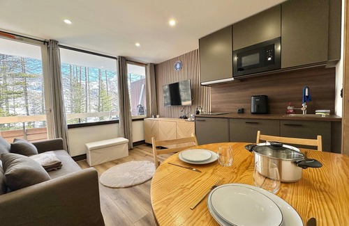Les Claux Apartment | Renovated Mountain Studio Near Slopes - Pets Welcome