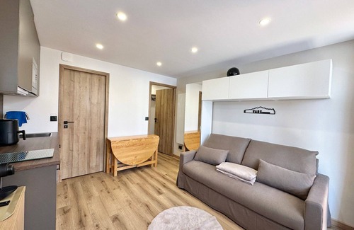 Les Claux Apartment | Renovated Mountain Studio Near Slopes - Pets Welcome