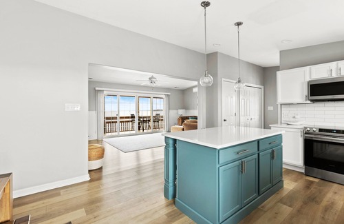 Sharps House | Renovated River House l Private Beach and Dock l Unforgettable Views