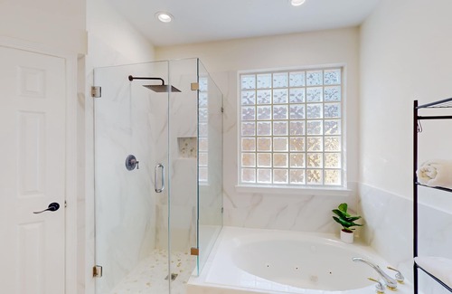 Alden Bridge House | Renovated & spacious home in a quiet neighborhood with yard & gourmet kitchen