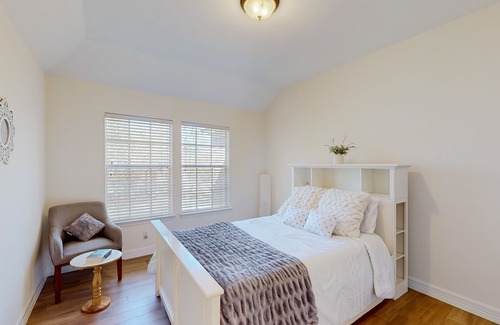 Alden Bridge House | Renovated & spacious home in a quiet neighborhood with yard & gourmet kitchen