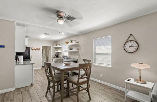 El Paso House | Renovated Stay, Parking, Near DT & Airport