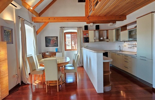 Milna (Brac) Villa | Renovated Stone Villa, Charming Dining Terrace, Outdoor Summer Kitchen & Grill