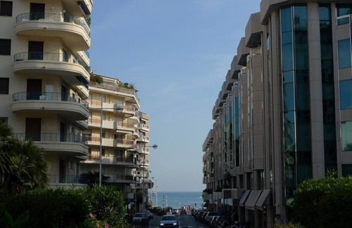 Cannes City Centre Apartment | Renovated Studio near Croisette and the Palais des Festivals