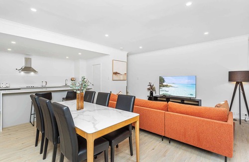 West Perth Apartment | Renovated Townhouse in Northbridge