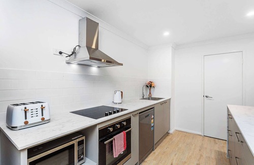 West Perth Apartment | Renovated Townhouse in Northbridge