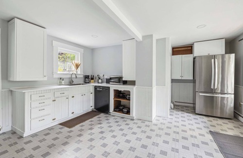 Ludlow House | Renovated Vermont Farmhouse 3BR Near Okemo
