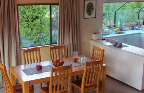 Christchurch District House | Renovation completed WOW Winter Special $200 night.Labour & show wkd avail now