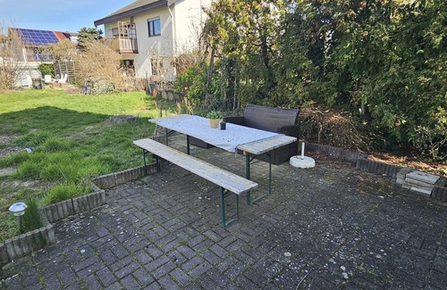 Ketsch Apartment | Renoviertes Ruhiges Gartenapartment
