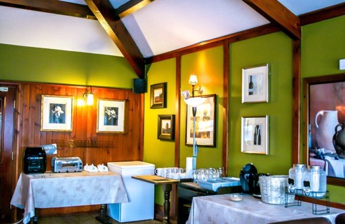 Beal Cottage | Rent a pub - The Cosy Tap - At the Retreat