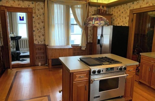 Parkside House | Rent a room in the gorgeous Holt House