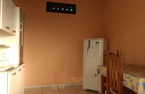 Praia do Morro Apartment | RENT APARTMENT QUITINETE-4 (KITNET) BEACH OF MORRO GUARAPARI WITH GARAGE