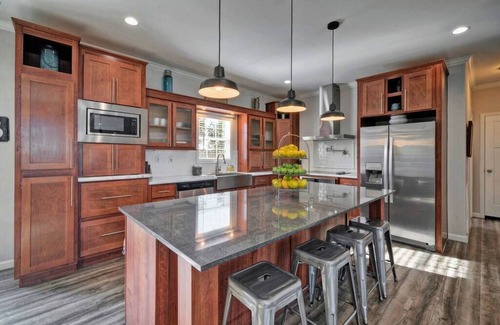 Dripping Springs Villa | Rent Entire 31 Person Retreat: Yoga/Hike/Meditate