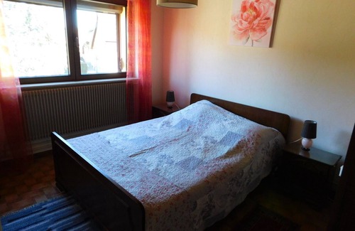 Ostheim Apartment | Rent gite in Ostheim, furnished on the 1st floor of an independent annex classified *