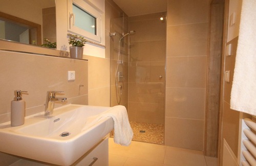 Rietheim-Weilheim Hotel | rent-my-apartment