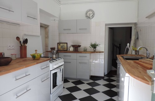 Villeneuve d'Aveyron House | Rent old family house Villeneuve d'Aveyron