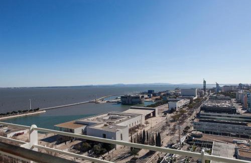 Parque das Nacoes Apartment | RENT4REST LISBON PARQUE DAS NAÇÕES 17Th FLOOR RIVER VIEW