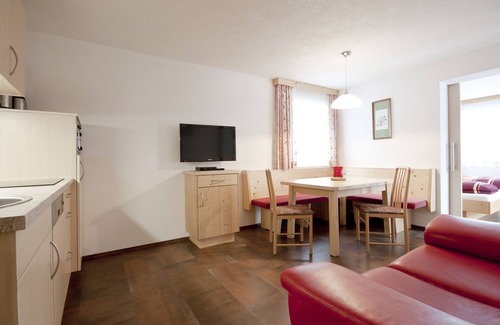 Virgen Apartment | Rental-Classic-Private Bathroom-Balcony-Dorfapartment