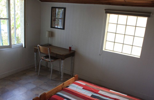 Saint-Germain-en-Laye Ski Chalet | Rental gite, prox Priory Museum and RER line A
