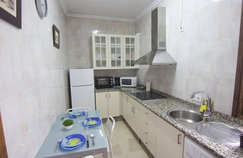 San Bartolome Apartment | RentalSevilla Bright Apartment in Santa Cruz Neighborhood