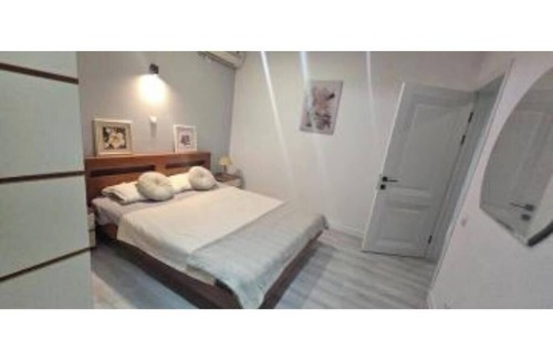 Chisinau Apartment | RentHouse Apart-Hotel Room #9