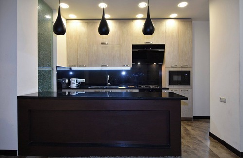 Kentron Apartment | RentInnYerevan 3 bedrooms apartment on Nalbandyan 9 street