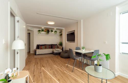 Playa Granada Apartment | RentitSpain Mar Azul Moderno Apartamento y Vista al Mar