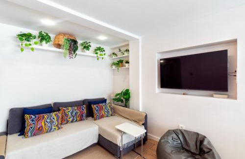 Playa Granada Apartment | RentitSpain Mar Azul Moderno Apartamento y Vista al Mar