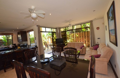 Tarcoles House | Reserve this beautiful Costa Rican villa and experience the best of Costa Rica