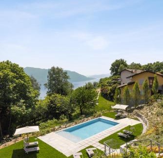 Trarego Viggiona Apartment | Residence Conca Verde 1 with pool