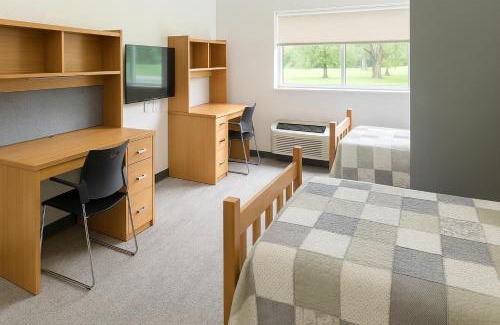 Brockville Apartment | Residence & Conference Centre - Brockville